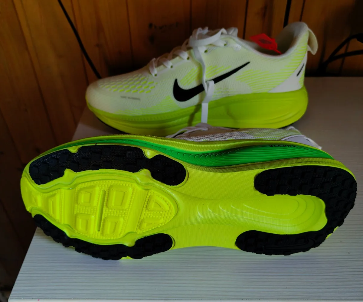 Кроссовки Nike Voters 18